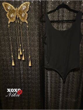 Express Body Contour black bodysuit 
- Size L